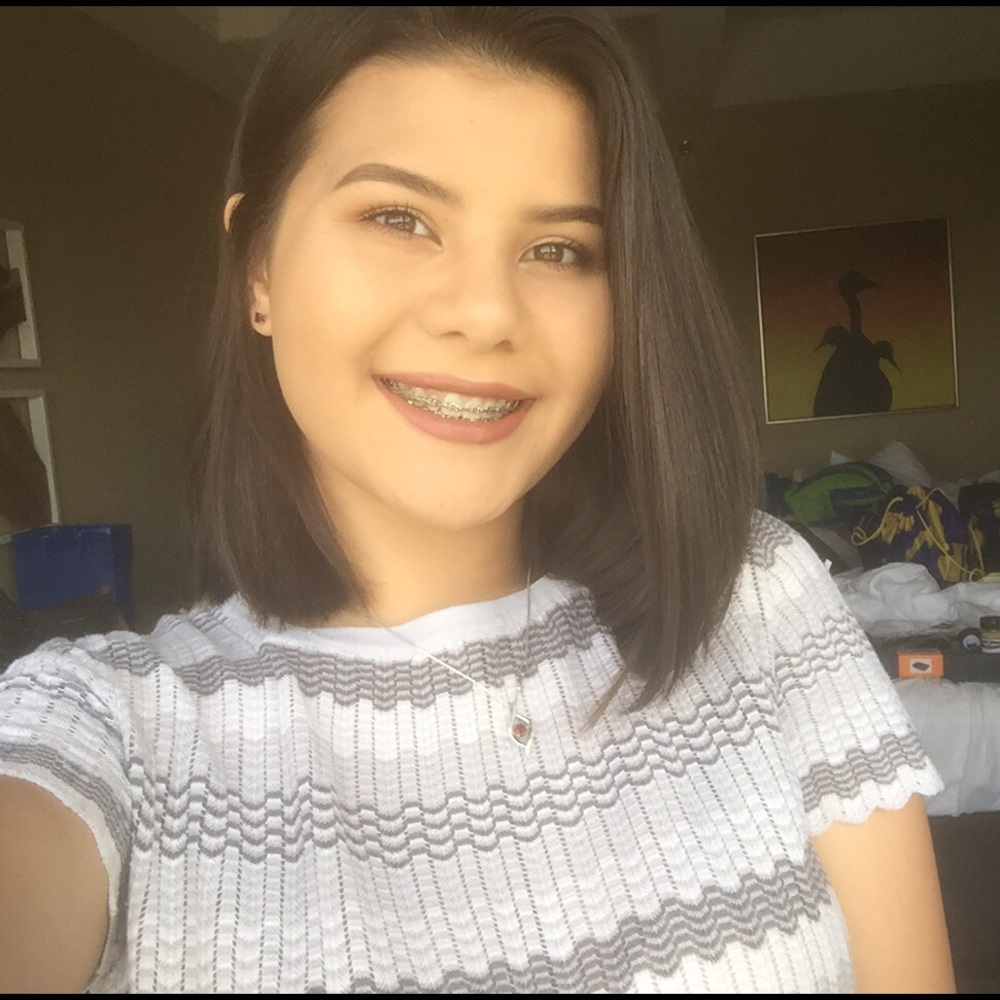 Meet your Posher, Katelyn